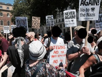 placards